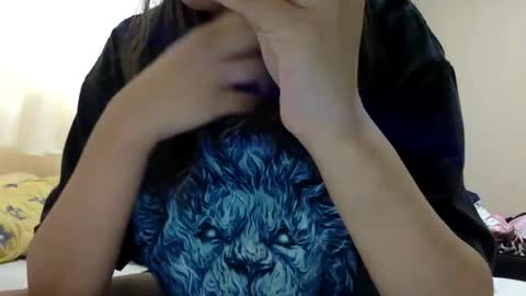 Snapshot of bermudatriangle12 chatting on May 2026 10:33:01 AM tixxie online show from May 2026 10:33:01 AM