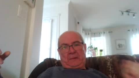 bernard1102 online show from July 2026 10:39:01 AM