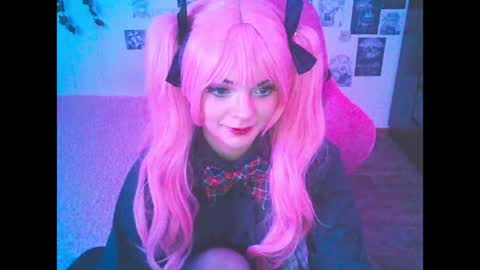 Snapshot of berriekitten chatting on May 2026 11:32:01 PM BerrieKitten online show from May 2026 11:32:01 PM