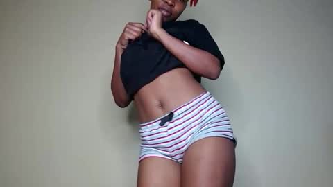 Snapshot of berries_lee chatting on September 2025 05:58:02 PM berries_lee online show from September 2025 05:58:02 PM