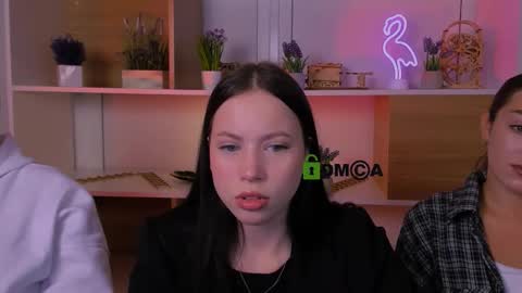 berry vibe online show from November 2025 12:48:01 PM