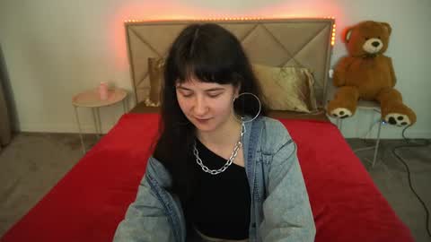 Violette online show from May 2026 08:14:02 PM