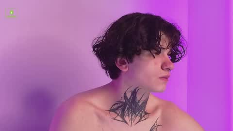 Snapshot of bertythompson chatting on April 2026 06:49:02 PM BERTY online show from April 2026 06:49:02 PM