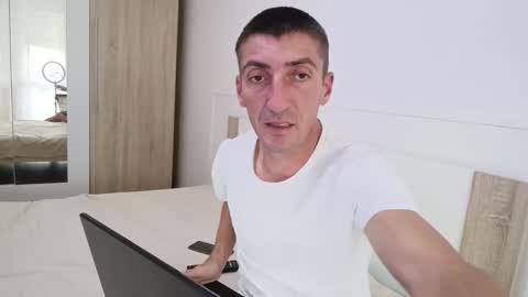 Snapshot of best_couple_for_u chatting on September 2025 10:30:01 AM Alex and Victoria online show from September 2025 10:30:01 AM