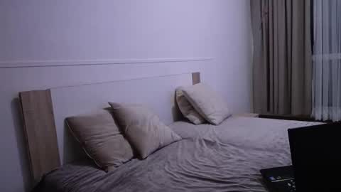 Snapshot of best_couple_for_u chatting on March 2026 06:43:01 PM Alex and Victoria online show from March 2026 06:43:01 PM