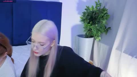 Danny and Kira online show from September 2025 02:53:01 PM