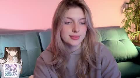 Danny and Kira online show from October 2025 08:40:02 PM