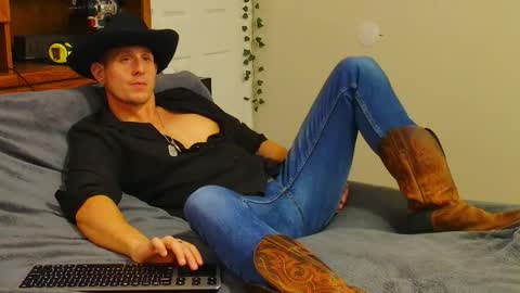 twitter zack1fisher online show from December 2025 01:02:01 AM