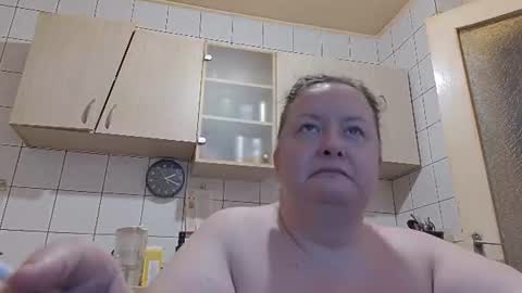Snapshot of bethnorth chatting on June 2026 11:18:02 PM bethnorth online show from June 2026 11:18:02 PM