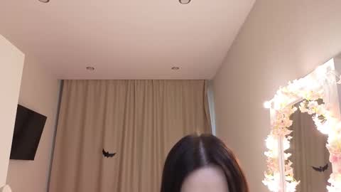 Betty online show from November 2025 12:40:02 PM