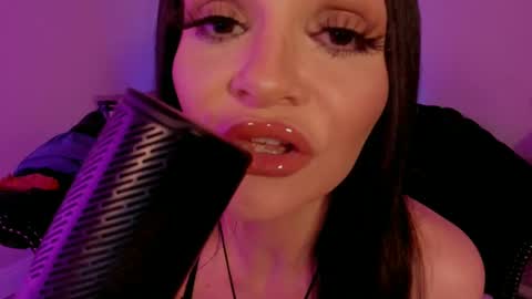 Snapshot of bettybishop chatting on March 2025 10:28:02 AM NatashaxoBangs online show from March 2025 10:28:02 AM