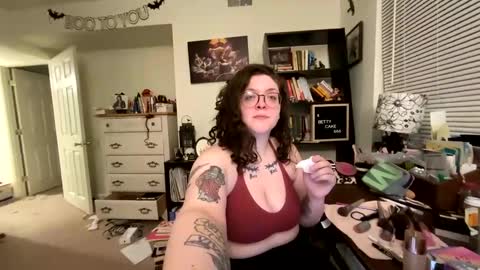 Betty Cake online show from February 2025 03:46:02 AM