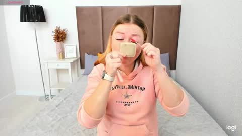 Mila Sweet online show from September 2025 04:39:02 AM