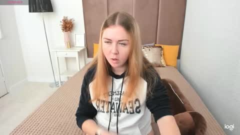 Mila Sweet online show from October 2025 05:04:02 AM