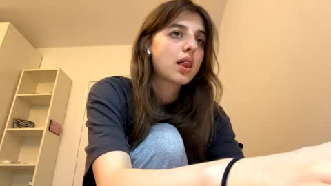 Lina online show from May 2026 05:20:02 PM
