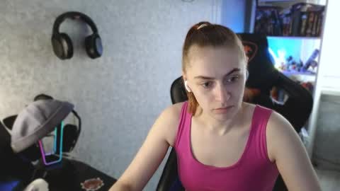 Snapshot of beverly_yay chatting on April 2026 09:02:01 AM beverly_yay online show from April 2026 09:02:01 AM