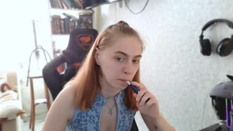 Snapshot of beverly_yay chatting on May 2026 05:24:02 AM beverly_yay online show from May 2026 05:24:02 AM