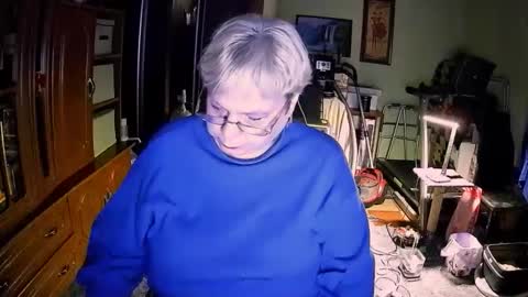 BeverlyQCynia online show from November 2025 02:27:02 PM