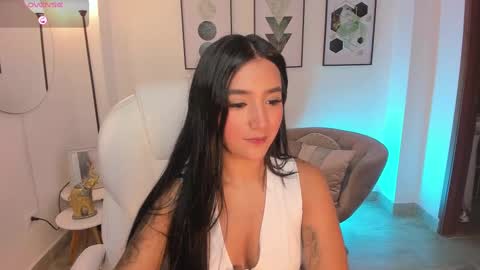 beverlyy johnson online show from September 2025 03:33:02 AM