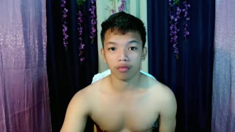 Snapshot of bexyourxman chatting on February 2025 08:42:02 PM Adrian online show from February 2025 08:42:02 PM