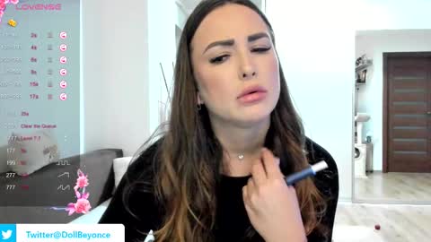   BeyonceDoll       Twitter DollBeyonce    online show from November 2025 08:16:01 PM