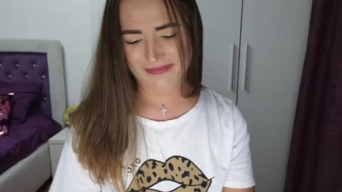   BeyonceDoll       Twitter DollBeyonce    online show from March 2026 09:03:02 PM