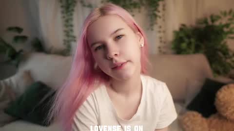 Eliz online show from December 2025 01:22:02 AM