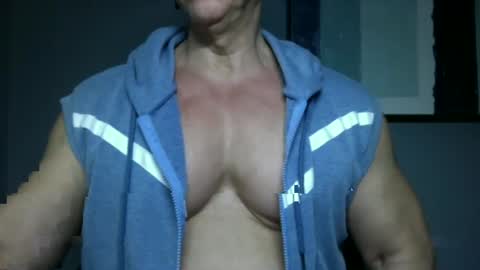 BGDKMUSCLEGUY - SELECTED BY CHATURBATE AS A TOP BROADCASTER FOR 2023 online show from January 2025 01:29:01 AM