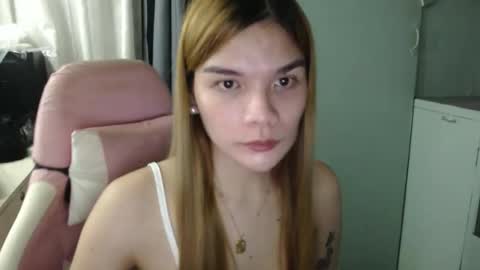 Snapshot of bheefuck52 chatting on November 2025 12:53:01 PM bhee52 online show from November 2025 12:53:01 PM