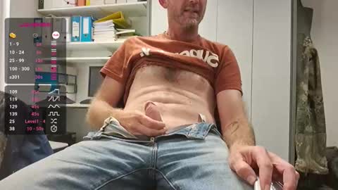 Snapshot of bi_french69 chatting on September 2025 04:32:01 PM My name is David and if you like public exhibitions you wont be disappointed with me LoL - My favorite vibes is 44 online show from September 2025 04:32:01 PM