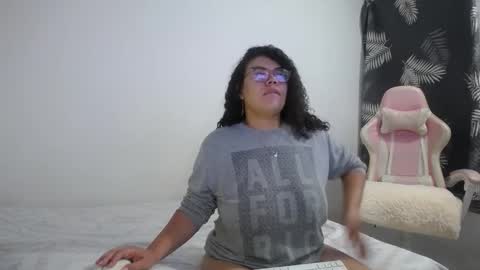 Bianca Tuesday to Sunday from 2am to 6am UTC-5 online show from November 2025 09:32:01 AM