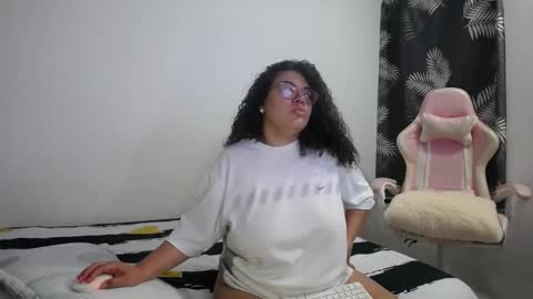 Bianca Tuesday to Sunday from 2am to 6am UTC-5 online show from February 2026 09:27:02 AM