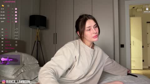 Snapshot of bianca_lawwson_ chatting on December 2024 10:14:02 PM Bianca online show from December 2024 10:14:02 PM