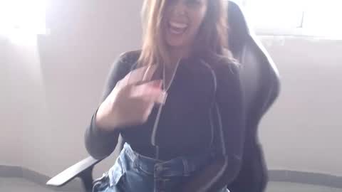 Snapshot of bianca_vega_ chatting on December 2025 05:53:01 PM bianca_vega_ online show from December 2025 05:53:01 PM