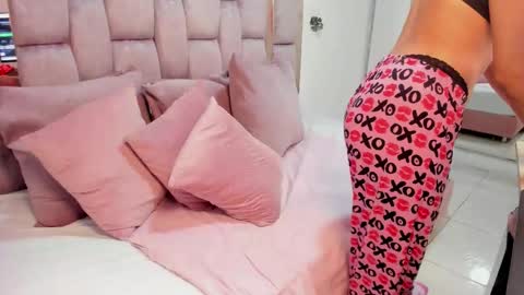 biancaa_naviss online show from November 2025 09:59:02 PM