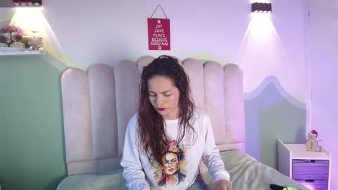 Snapshot of biancaluxx1 chatting on November 2025 11:34:02 AM Bianca online show from November 2025 11:34:02 AM