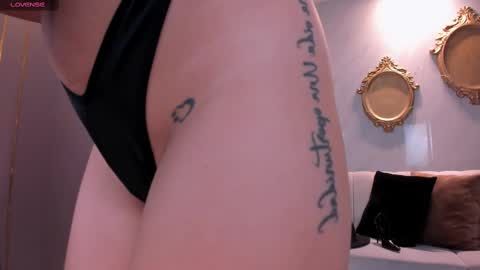 Snapshot of biancapierce_ chatting on February 2025 11:55:01 AM Bianca Pierce online show from February 2025 11:55:01 AM