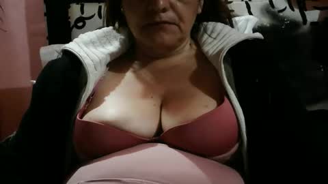 Snapshot of biancasteel chatting on April 2026 04:54:02 AM biancasteel online show from April 2026 04:54:02 AM