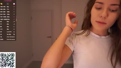 Ophelia online show from October 2025 05:58:02 PM