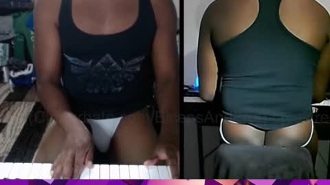 BicepsandFrot online show from November 2025 07:00:01 AM