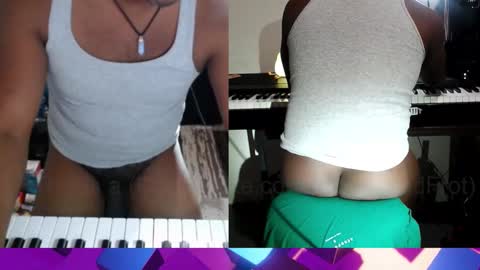 BicepsandFrot online show from December 2025 04:10:01 AM