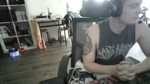 Snapshot of bicyclesocks chatting on April 2026 12:43:02 AM bicyclesocks online show from April 2026 12:43:02 AM