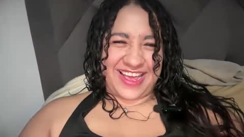 lau li online show from December 2025 05:52:01 PM