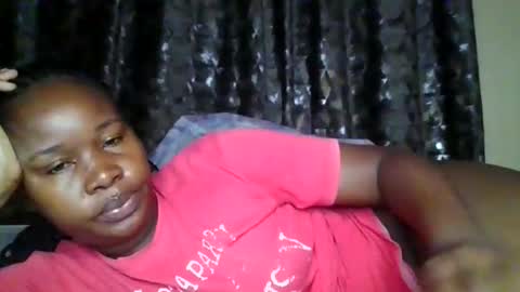 Snapshot of big_diva chatting on June 2026 01:39:01 AM big_diva online show from June 2026 01:39:01 AM