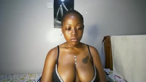 bigass001_ online show from November 2025 12:42:02 AM