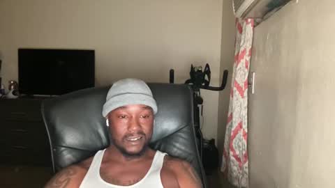 Snapshot of bigbackwoodcali chatting on January 2025 11:21:02 PM bigbackwoodcali online show from January 2025 11:21:02 PM