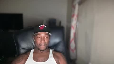 Snapshot of bigbackwoodcali chatting on October 2025 06:26:02 AM bigbackwoodcali online show from October 2025 06:26:02 AM