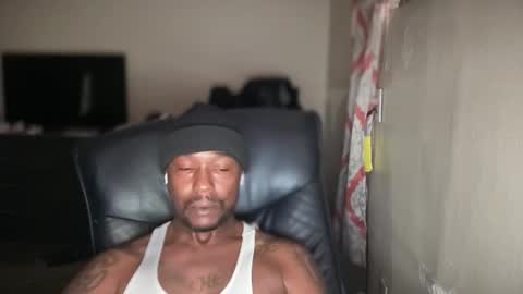 Snapshot of bigbackwoodcali chatting on November 2025 07:56:02 PM bigbackwoodcali online show from November 2025 07:56:02 PM