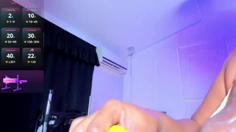 Snapshot of bigboobs_violeta chatting on April 2026 02:27:02 AM VIOLETA online show from April 2026 02:27:02 AM