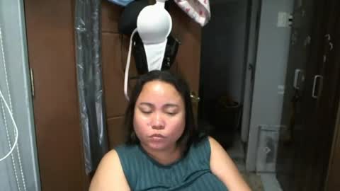 Snapshot of bigboobslyn chatting on June 2026 08:19:02 PM bigboobslyn online show from June 2026 08:19:02 PM
